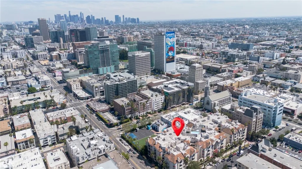 620 S Gramercy Place 412, Los Angeles, California 90005 home-pic-37